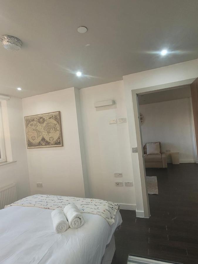 Amazing London 1 Bedroom Flat In Astral House As18 Norbury  Exterior photo